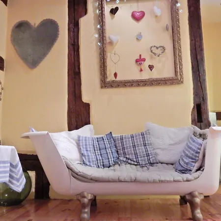 A Studio Apartment In Wine Grower'S House Riquewihr Esterno foto